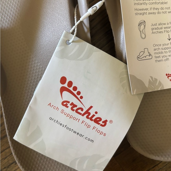 BRAND NEW! Archies Women's/Unisex Sandals - taupe - Picture 2 of 4